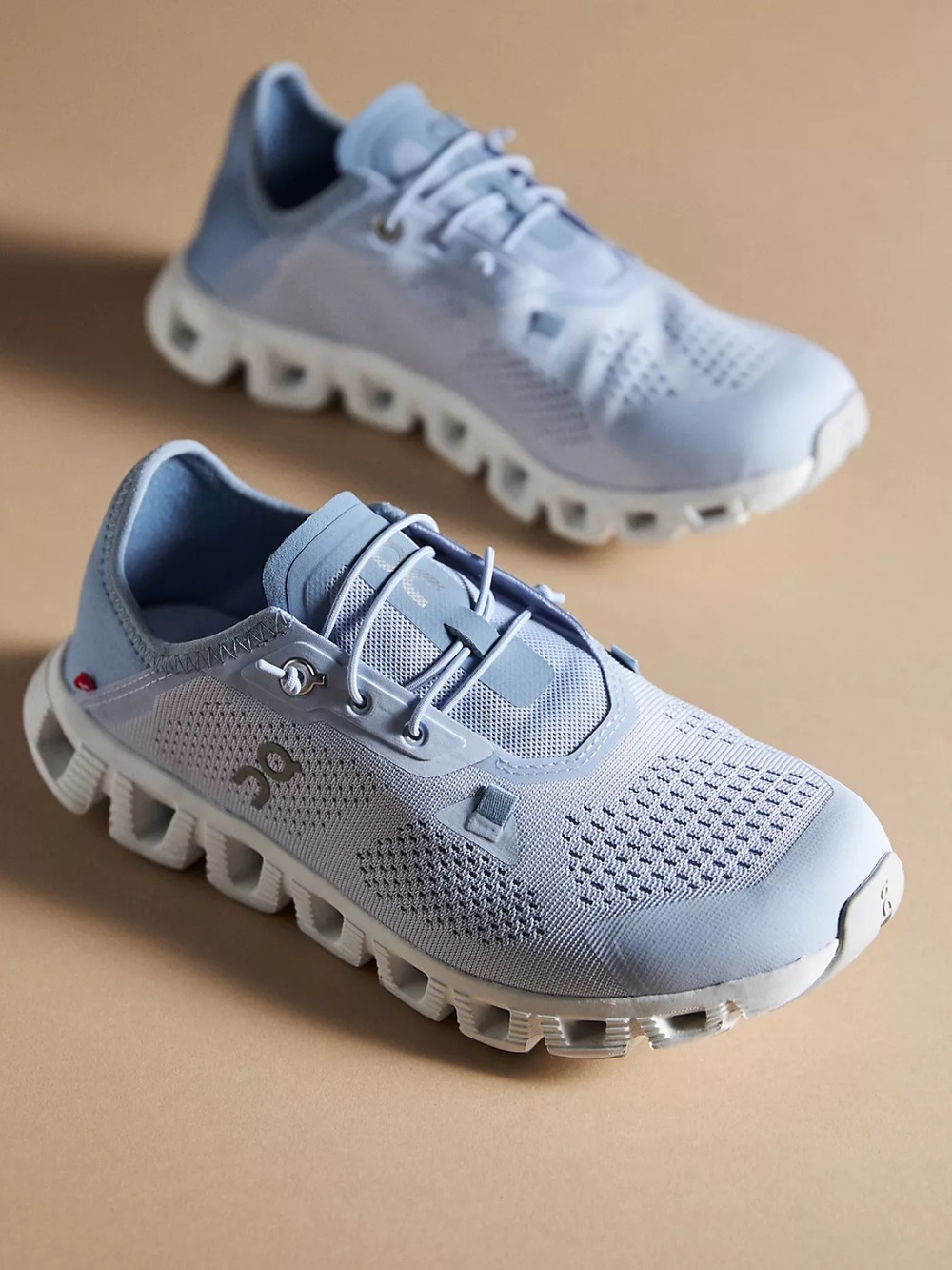 On Cloud 5 Coast Sneakers women’s Size 9